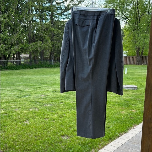 Worthington Women's Grey Business Suit Blazer Size 12 & Slacks Size 14P GUC - Picture 14 of 16